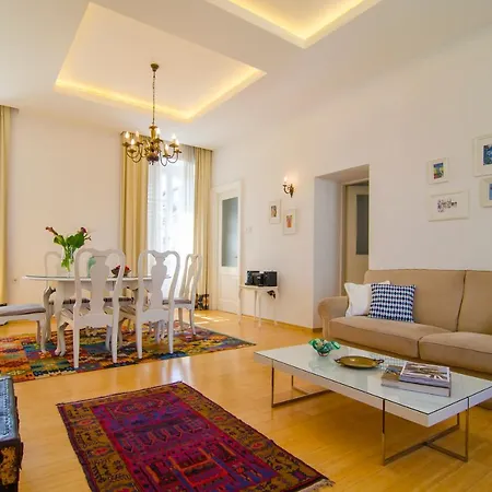 Gardino 1881 Apartamento *