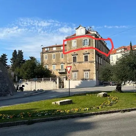 Gardino 1881 Apartamento